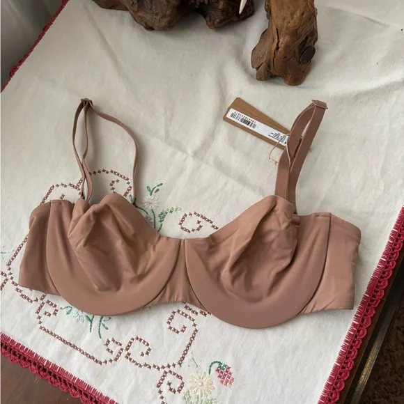 Skims Smoothing Unlined Strapless Bra- NWT- Sienna - Picture 4 of 7